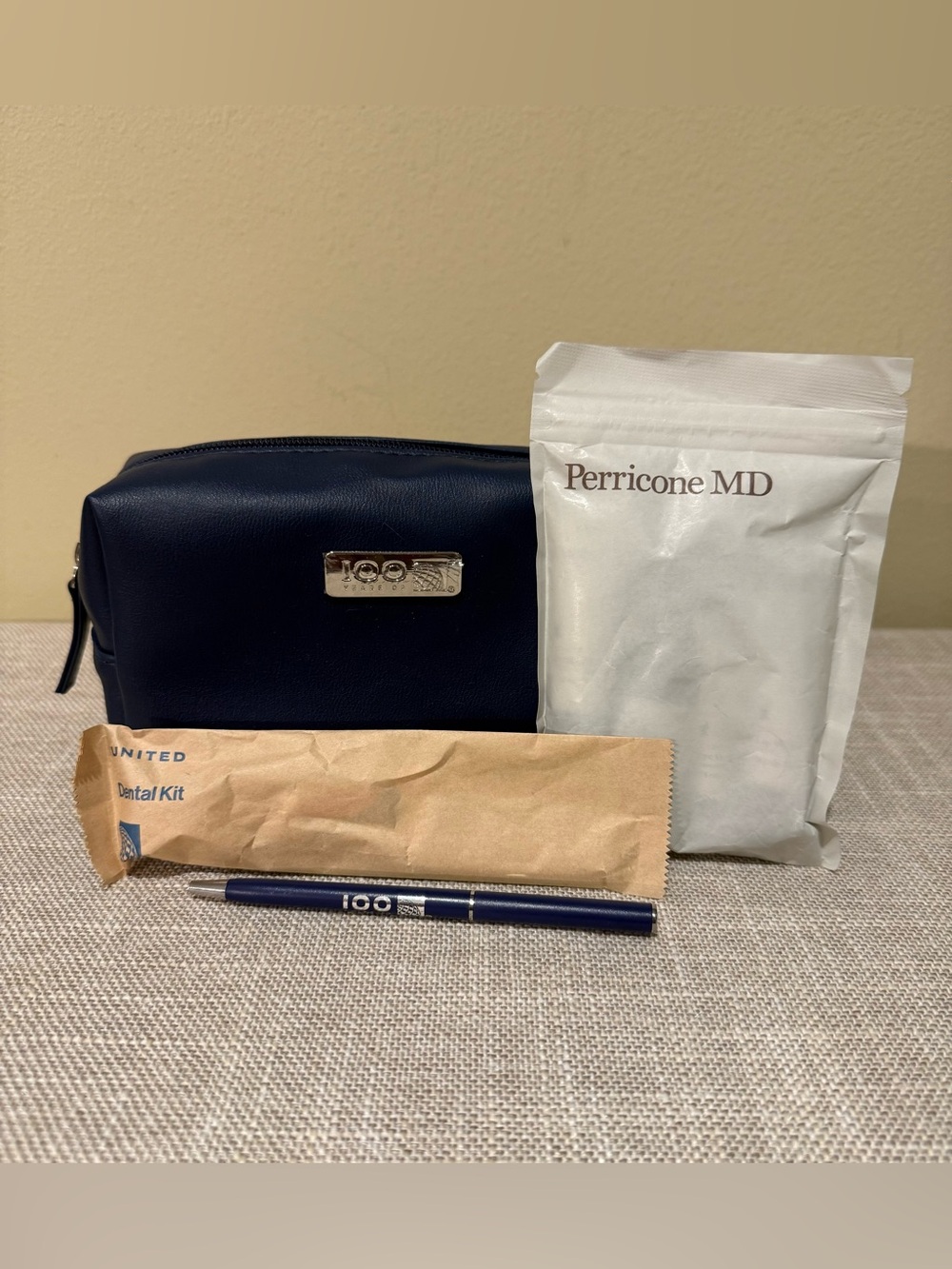 United Airlines 100 Years Commemorative Amenity Kit Navy Case Pen Skincare